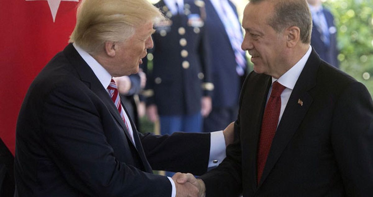 Trump'tan, Cumhurbaşkanı Erdoğan'a Beyaz Saray Kapısında Sıcak Karşılama