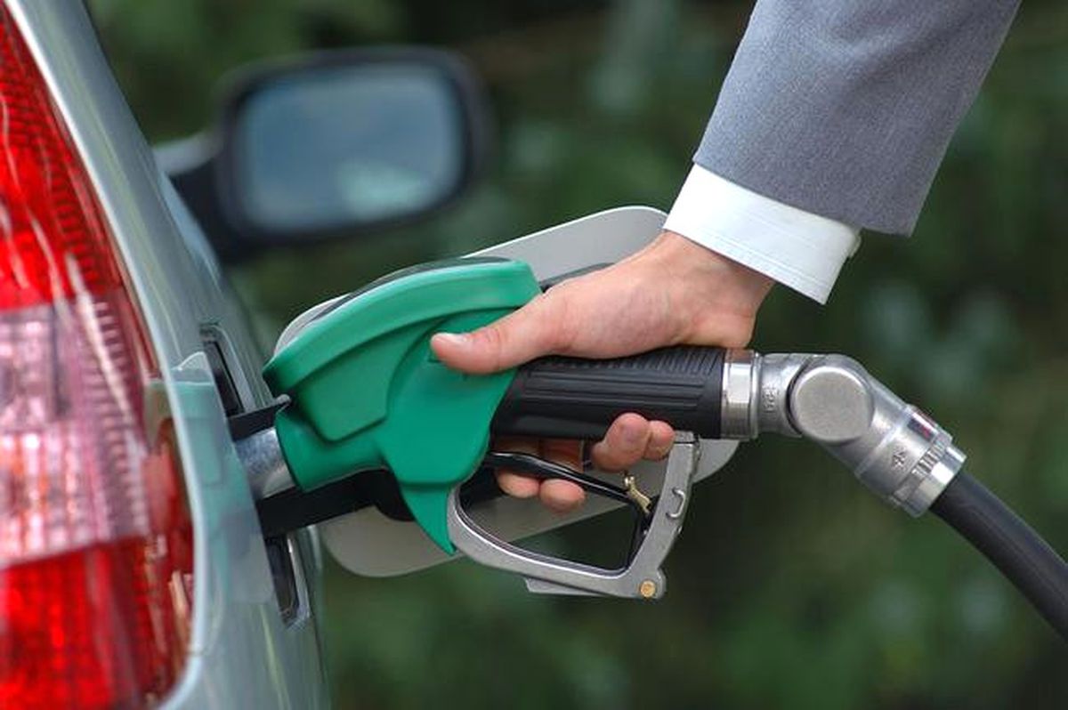 Benzine 6 Kuruş, Motorine 7 Kuruş Zam Yapıldı