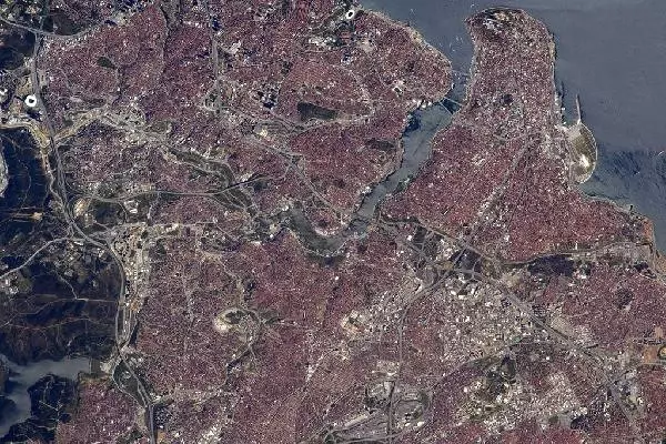 Fransız Astronot İstanbul'un Uzaydan Çekilen Fotoğrafını Paylaştı Fransız Astronot İstanbul'un Uzaydan Çekilen Fotoğrafını Paylaştı
