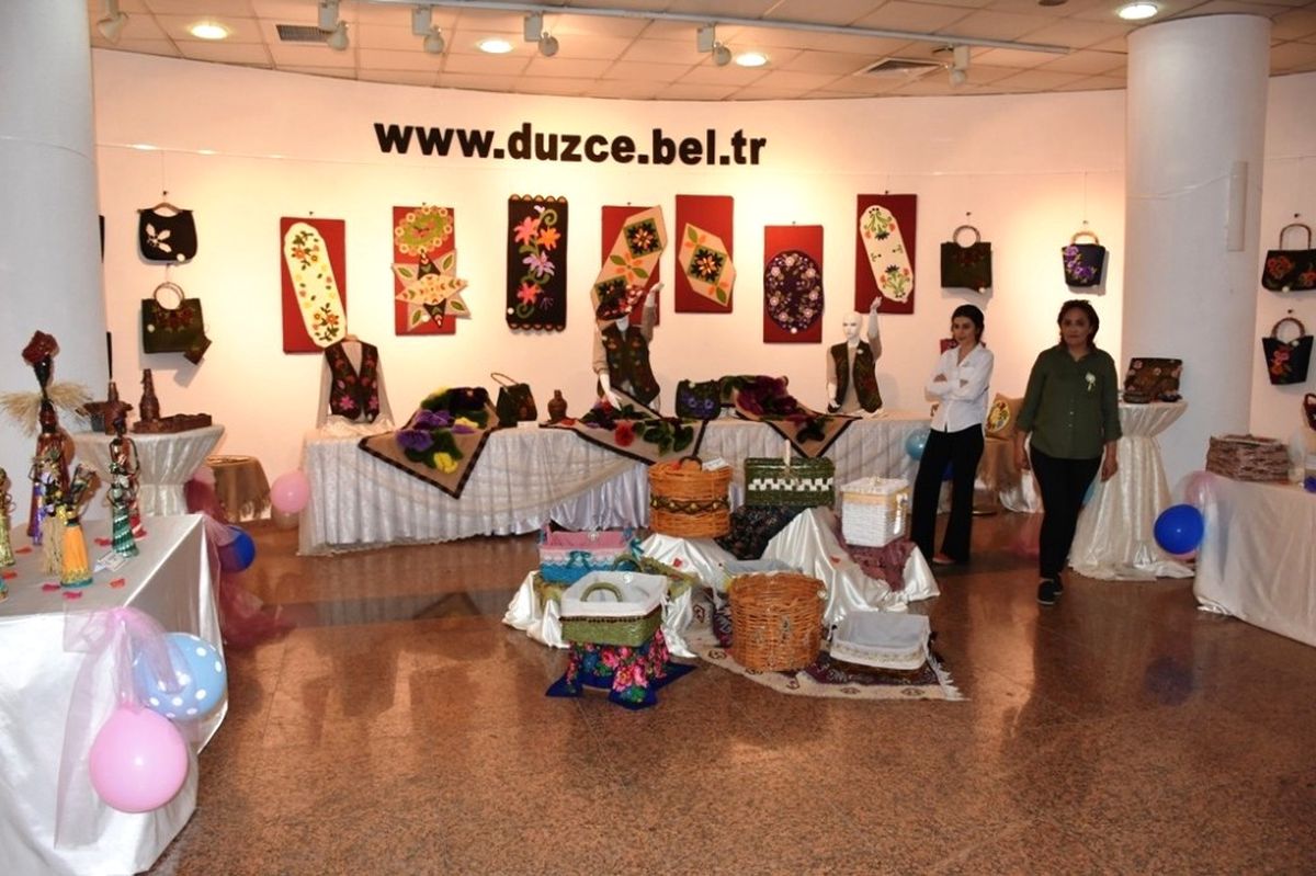 Keçe ve Nikah Şekeri Sergisi Açıldı