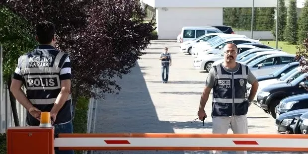 Koza Holding'e FETÖ Operasyonunda 23 Kişi Gözaltına Alındı