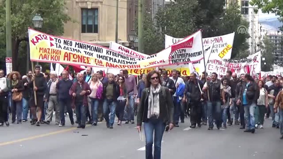 Yunanistan'da Genel Grev Hayatı Felç Etti