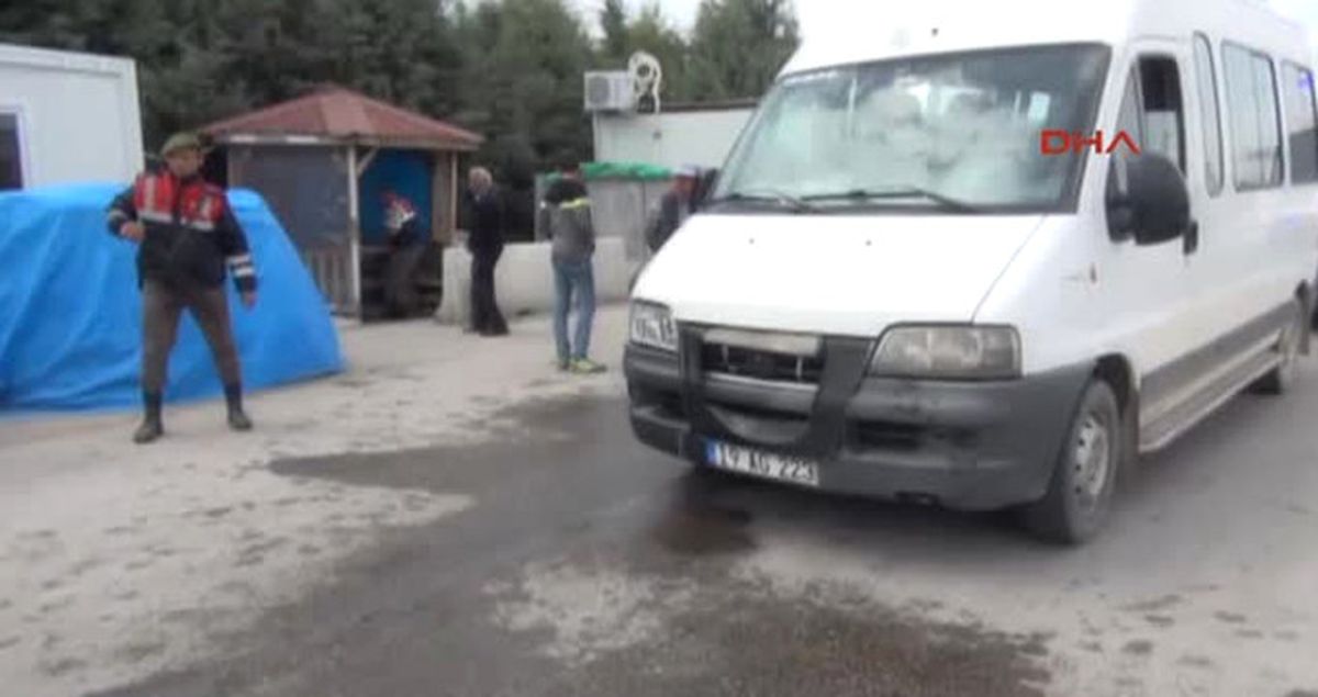 Çorum'da Bir Sürücü Ceza Yazan Jandarmanın Üzerine Mazot Dökmeye Kalkıştı