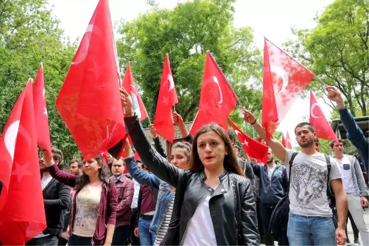 Dha Ankara- Mülkiyeli Öğrenciler, Atatürk, Bayrak ve Vatan İçin Yürüdü