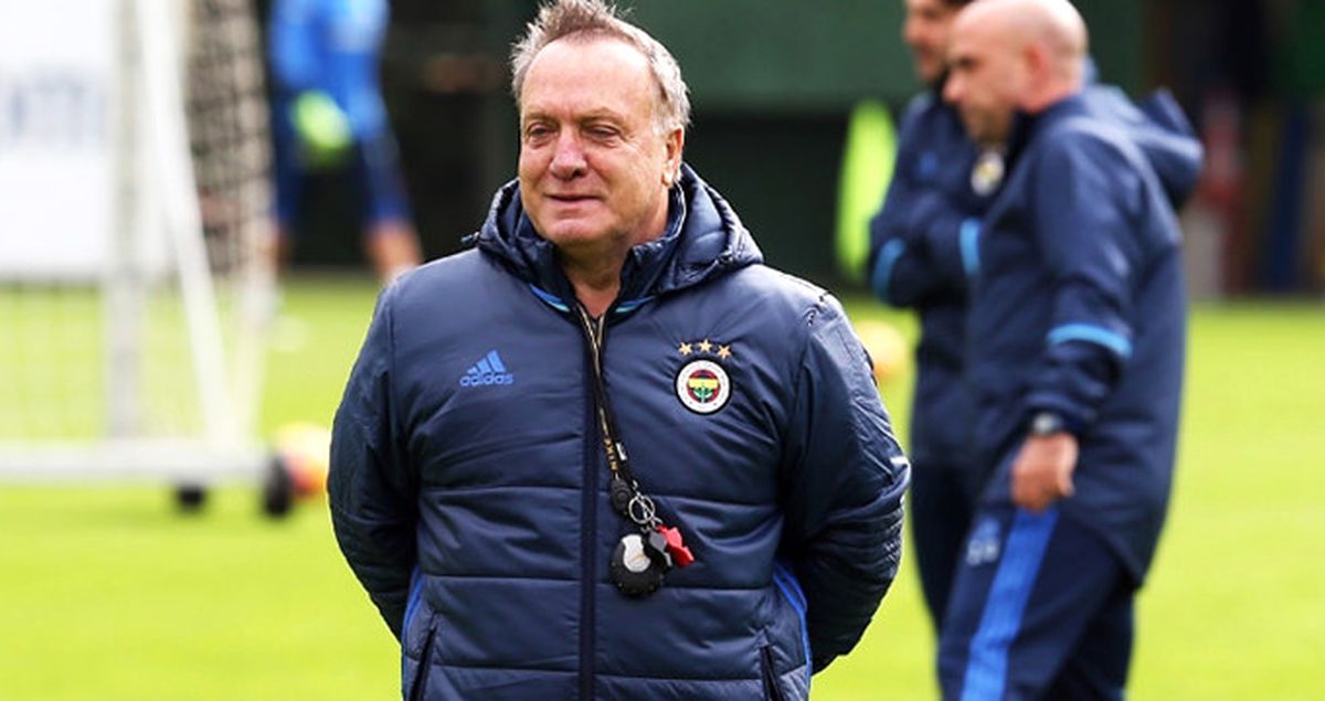 Fenerbahçe'den Ayrılacak Olan Advocaat, Hollanda'nın İlk Kadrosunu Açıkladı