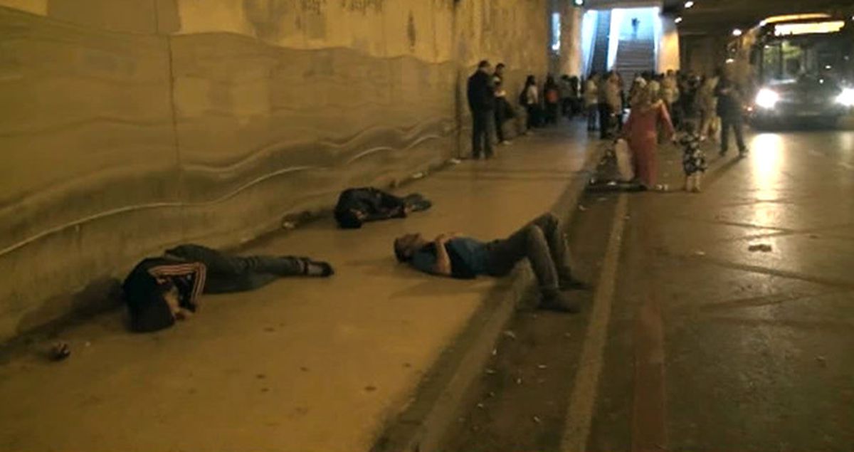 İstanbul'da Yürekleri Sızlatan Manzara: Uyuşturucu Çeken Gençler Ölü Gibi Yattı