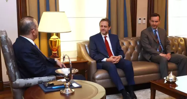 Mevlüt Çavuşoğlu Yunanistan'ın Ankara Büyükelçisi Loukakis'ı Kabul Etti