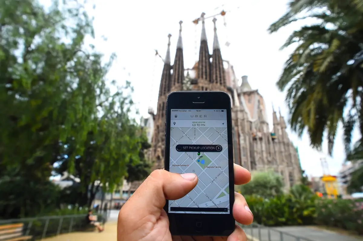 Avrupa Adalet Divanı: Barcelonalı Taksiciler Haklı, Uber Ruhsat Almalı