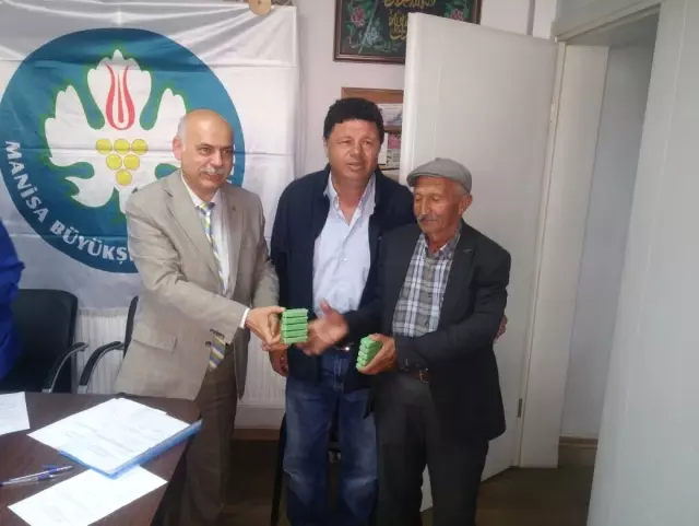Büyükşehir'den Seracılara Destek Artarak Sürüyor