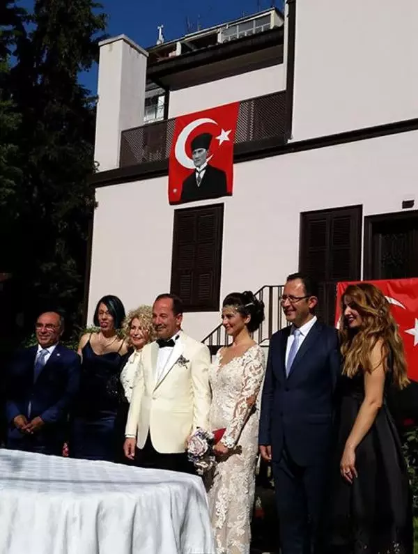 Edirne Belediye Başkanı Gürkan, Selanik'te Evlendi Edirne Belediye Başkanı Gürkan, Selanik'te Evlendi