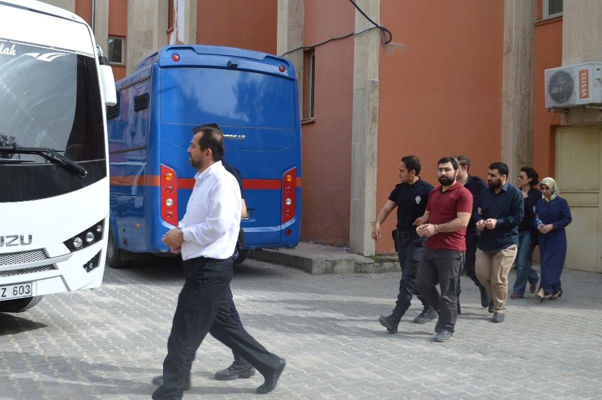 Fetö'nün Hücre Evine Operasyon: 5 Gözaltı