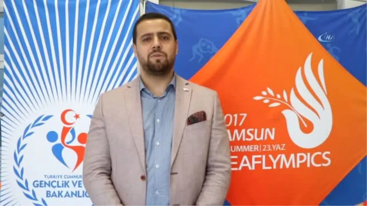 İstiklal Marşı'nı İşaret Diliyle Söylediler