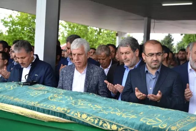 AK Parti Malatya Milletvekili Yaşar'ın Babası Son Yolculuğuna Uğurlandı