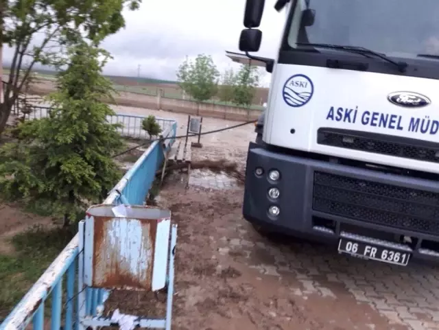 Ankara'da Şiddetli Yağmur Hayatı Olumsuz Etkiledi
