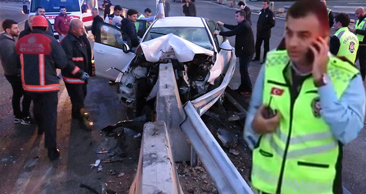 Kadıköy'de Feci Kaza! Bariyerlere Ok Gibi Saplandı