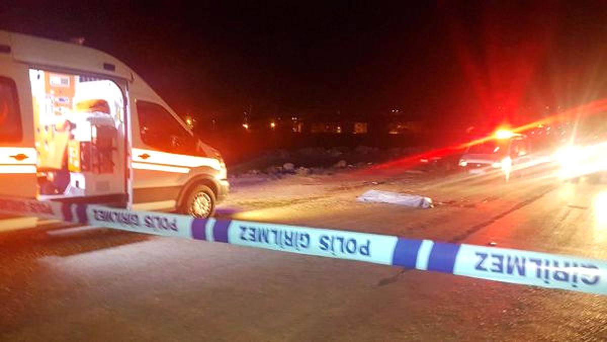 Manisa'da Kan Donduran Cinayet! Adamın Boğazını Kesip Yol Kenarına Attılar