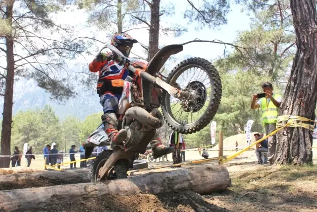 Antalya'da Enduro Heyecanı Yaşandı