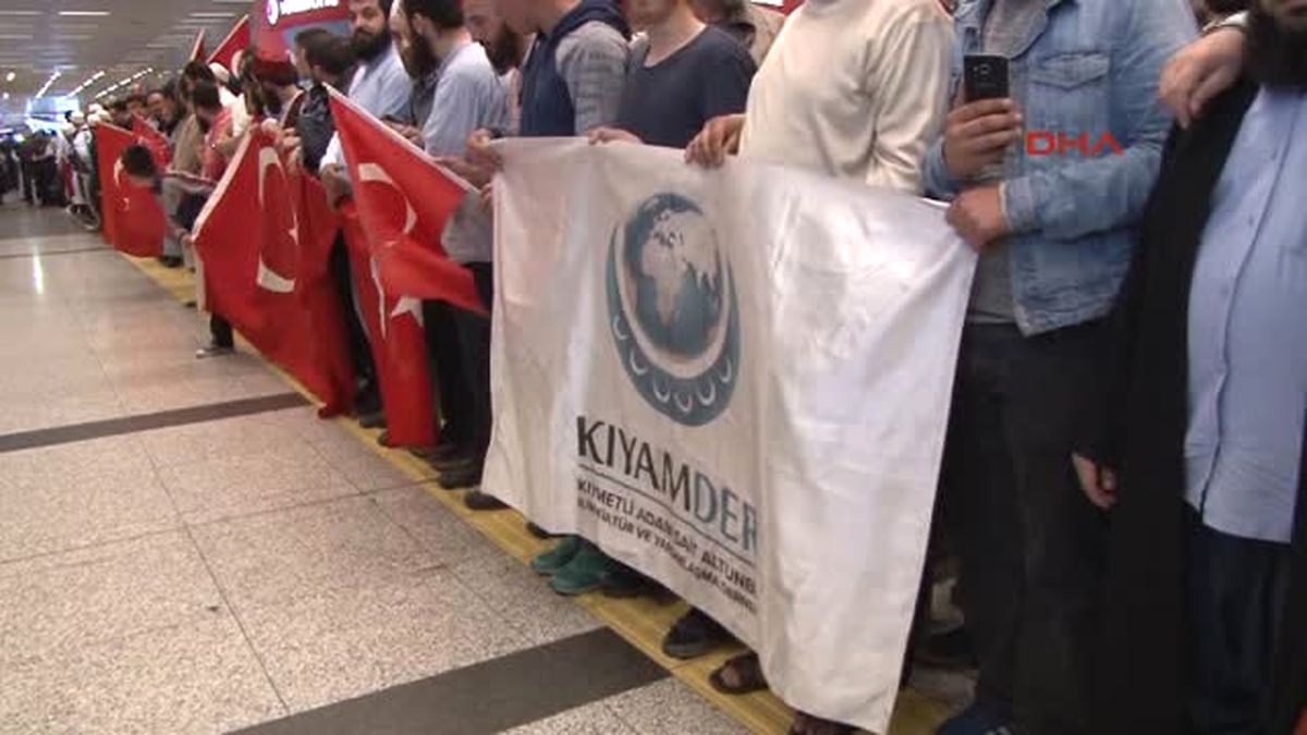 Kıyamder Genel Başkanı Altınkum'u Atatürk Havalimanı'nda Yüzlerce Kişi Karşıladı
