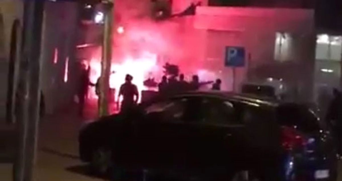 Olimpiakos Taraftarları Taksim'de Ortalığı Birbirine Kattı