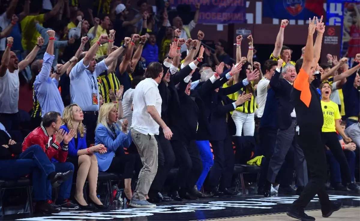 Sinan Erdem Spor Salonu Sarılaciverte Büründü Haberler Spor