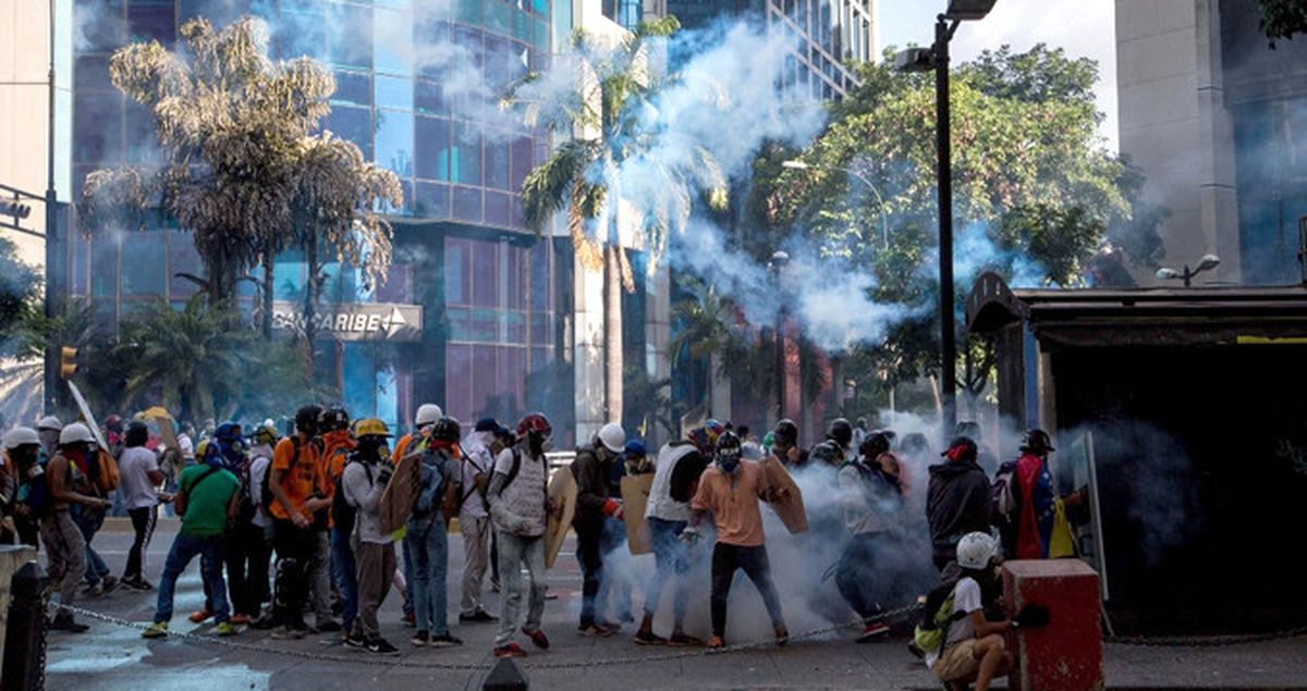 Venezuela'da Hükümet Karşıtlarının Düzenlediği Gösterilerde 46 Kişi Öldü
