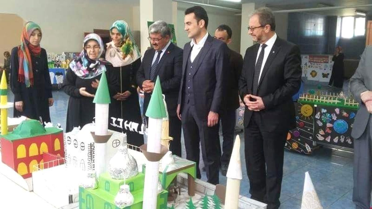 Altıntaş'ta 4-6 Yaş Kur'an Kursu Öğrencileri Sergi Açtı