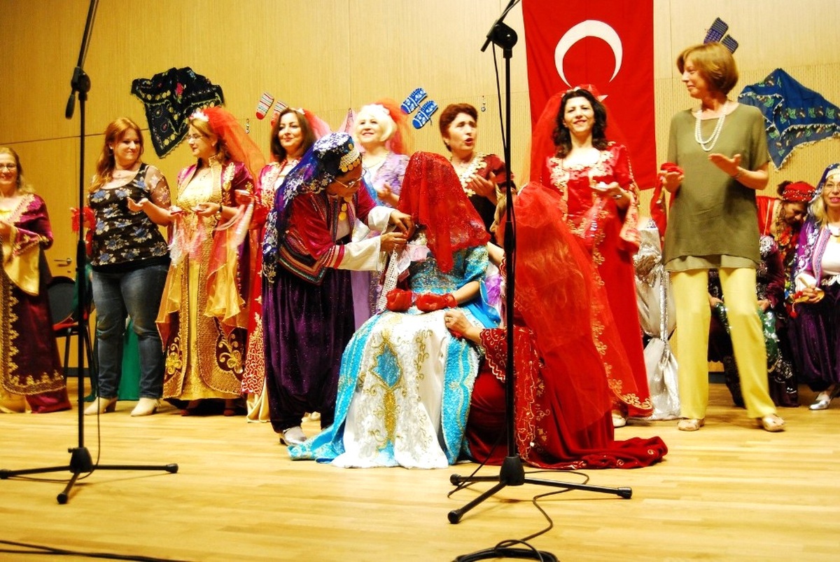 İtalyanlar'a Kına Yaktılar