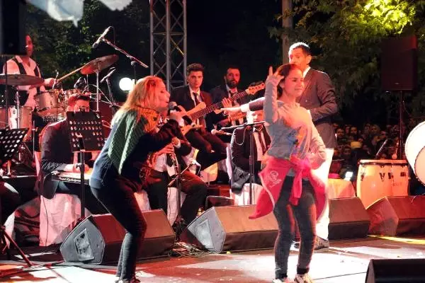 Zonguldak'ta Kibariye Coşkusu Zonguldak'ta Kibariye Coşkusu
