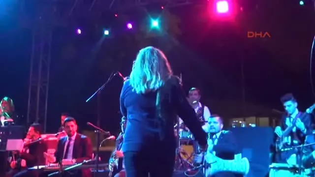 Zonguldak'ta Kibariye Konser Verdi Zonguldak'ta Kibariye Konser Verdi