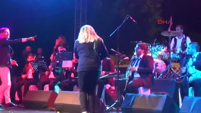 Zonguldak'ta Kibariye Konser Verdi Zonguldak'ta Kibariye Konser Verdi