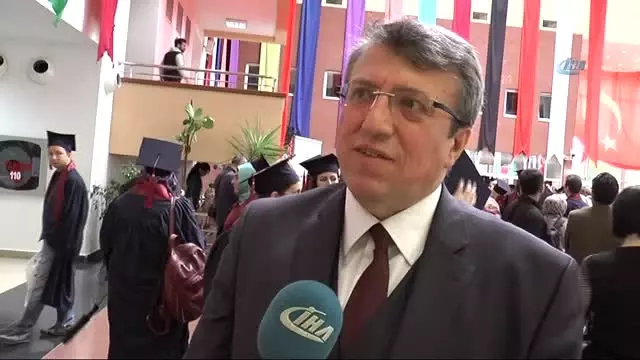 Açıköğretim Fakültesinden Mezunlar İçin Ödül Töreni