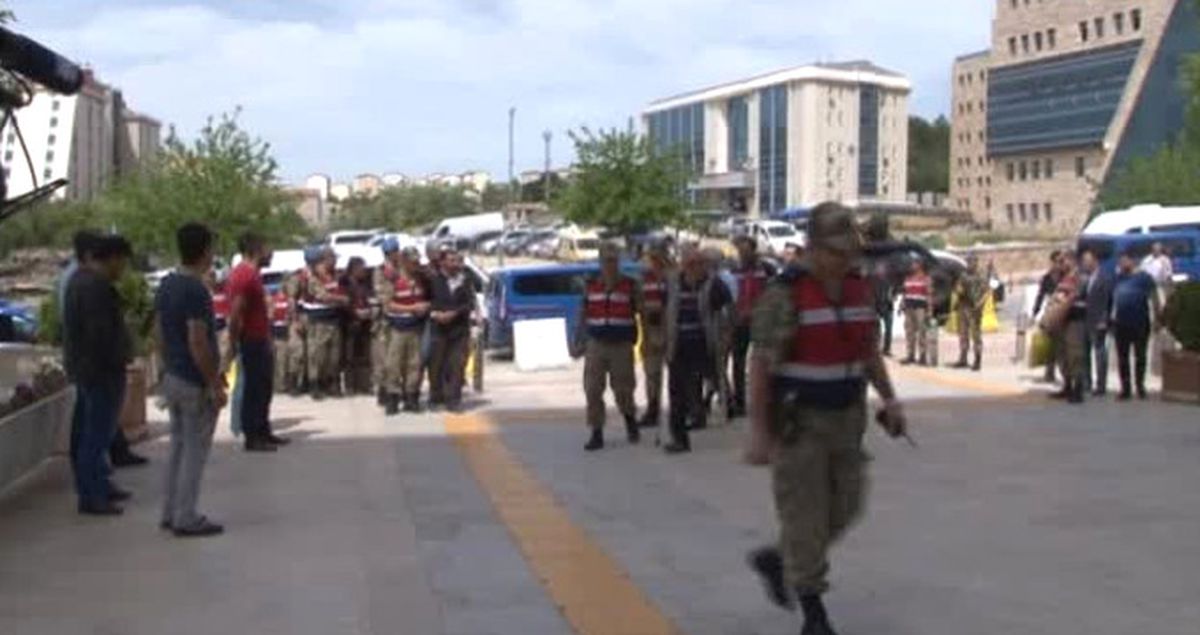 Askeri Birliklere Akaryakıt Taşıyan Firmalara PKK Operasyonu