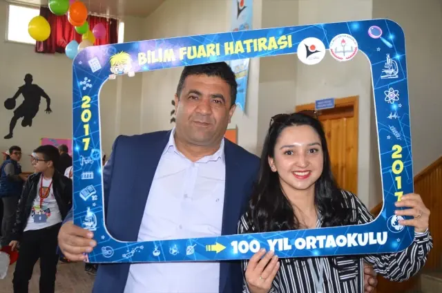 Eleşkirt'te Tübitak Bilim Fuarı Açıldı