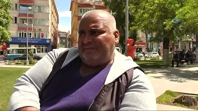 Geçirdiği Trafik Kazasının Ardından Vücudu Kurtlandı Geçirdiği Trafik Kazasının Ardından Vücudu Kurtlandı