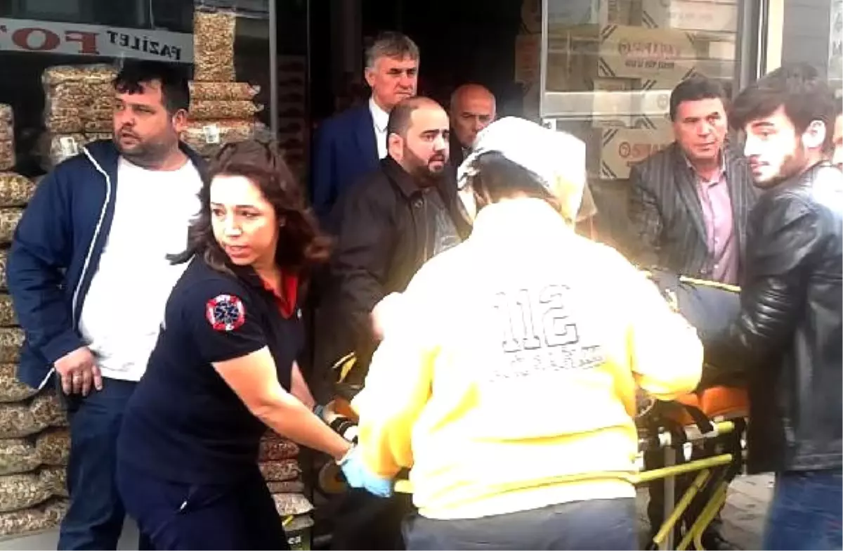 Yük Taşıma Asansörü ile Duvar Arasında Sıkıştı