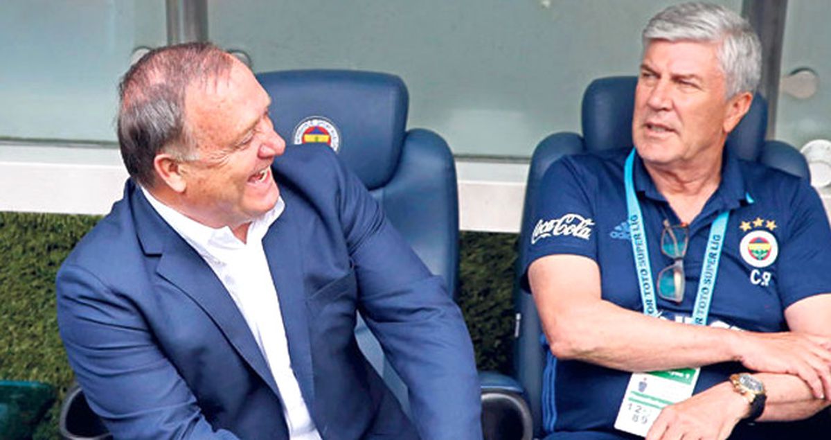 Fenerbahçeli Advocaat, Trabzonspor Maçından Sonra Türkiye'den Ayrılacak