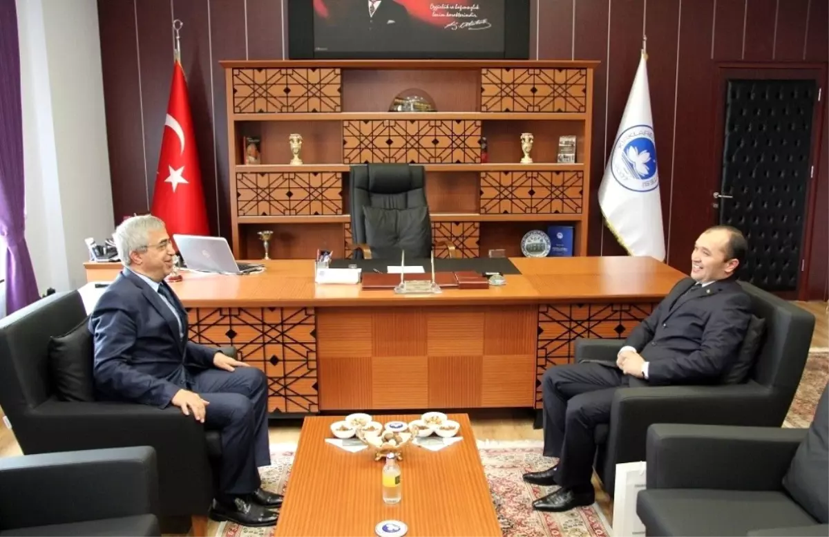 Türkmenistan İstanbul Başkonsolosu Seyitmammedov'dan Kırklareli Üniversitesi'ne Ziyaret