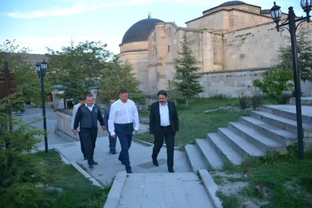 Askeri Fabrikalar Genel Müdürü Tümgeneral Akkaya Seyyid Battal Gazi Külliyesinde Askeri Fabrikalar Genel Müdürü Tümgeneral Akkaya Seyyid Battal Gazi Külliyesinde