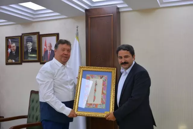 Askeri Fabrikalar Genel Müdürü Tümgeneral Akkaya Seyyid Battal Gazi Külliyesinde Askeri Fabrikalar Genel Müdürü Tümgeneral Akkaya Seyyid Battal Gazi Külliyesinde