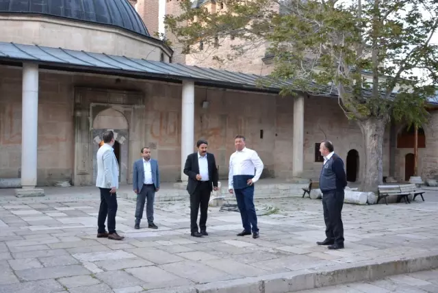Askeri Fabrikalar Genel Müdürü Tümgeneral Akkaya Seyyid Battal Gazi Külliyesinde Askeri Fabrikalar Genel Müdürü Tümgeneral Akkaya Seyyid Battal Gazi Külliyesinde
