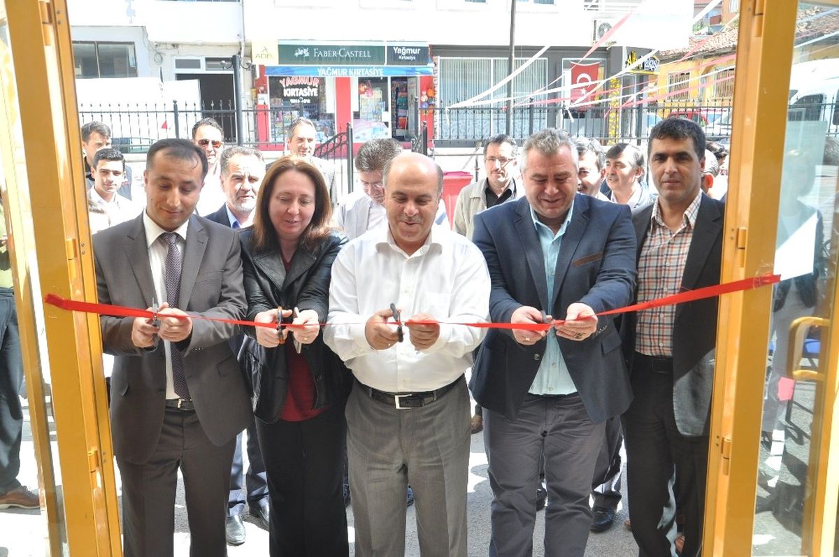 Atatürk Ortaokulu Tübitak 4006 Bilim Fuarı Açıldı