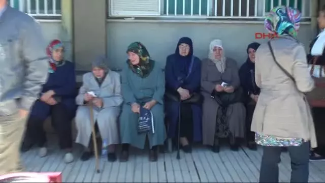 Elazığ Silahlı Saldırıda Hayatını Kaybeden Başhekim Gözyaşlarıyla Uğurlandı 2 Elazığ Silahlı Saldırıda Hayatını Kaybeden Başhekim Gözyaşlarıyla Uğurlandı 2