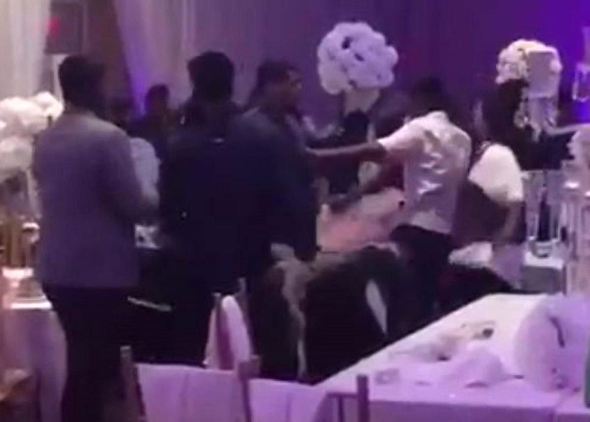 Gelinin Eski Sevgilisi, İlişkiye Girerken Çektikleri Fotoğrafları Düğünde Masalara Bıraktı