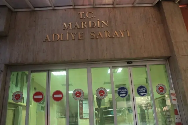 Şehit Kaymakam Safitürk Davası 19 Haziran'a Ertelendi Şehit Kaymakam Safitürk Davası 19 Haziran'a Ertelendi