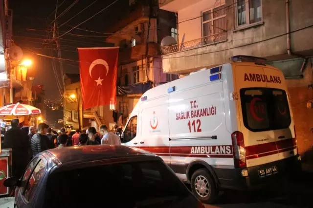 Şehit Özel Harekat Polisinin Evine Ateş Düştü