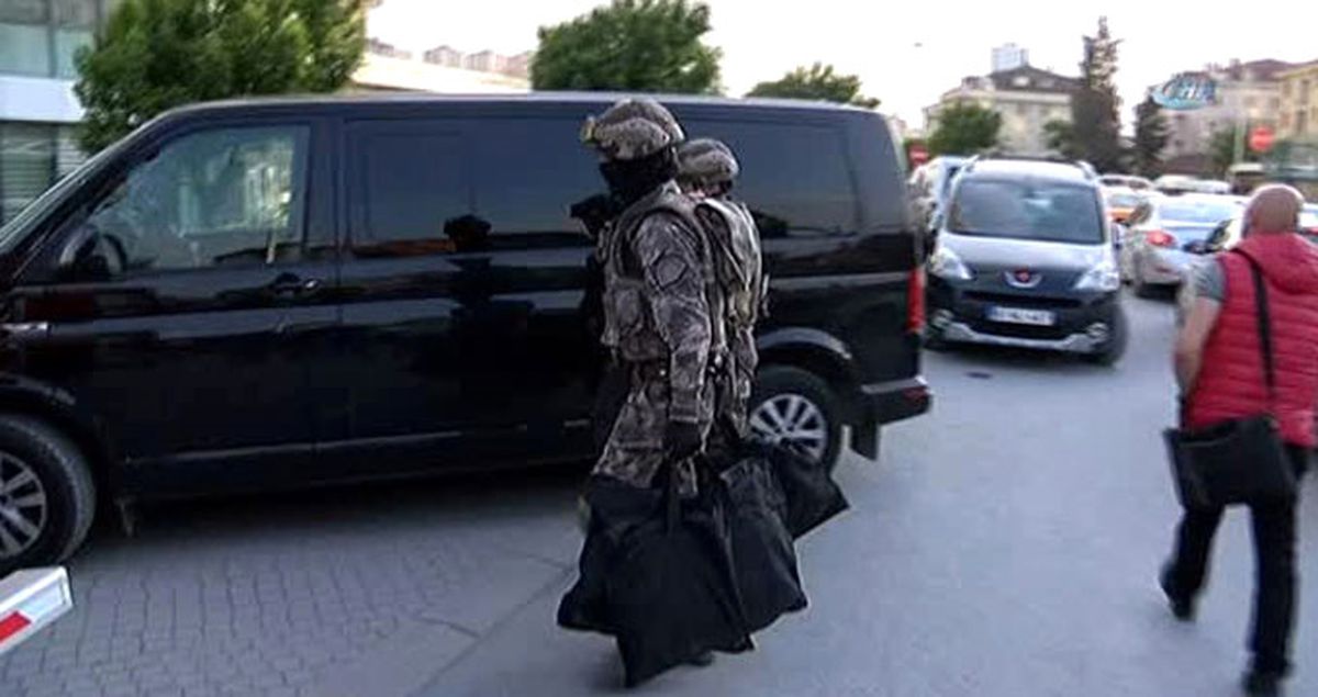 İstanbul Ataşehir'de Rezidans Çevresinde Hareketli Dakikalar
