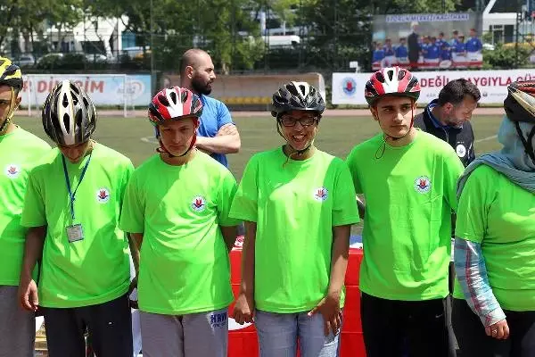 Bisikletle Terapi Alan Engelliler, Şampiyonluk İçin Pedal Çevirdi