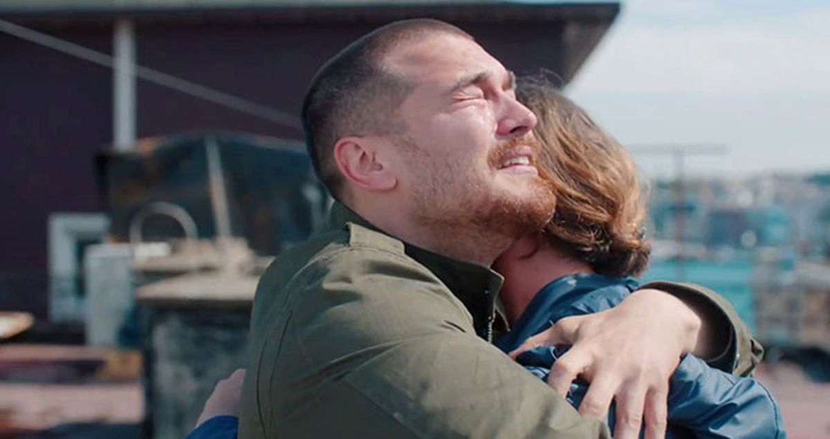 'İçerde'de Sarp ile Mert'in Kardeş Olduğunu Öğrenme Sahnesi Yeni Bölümde Ortaya Çıkıyor