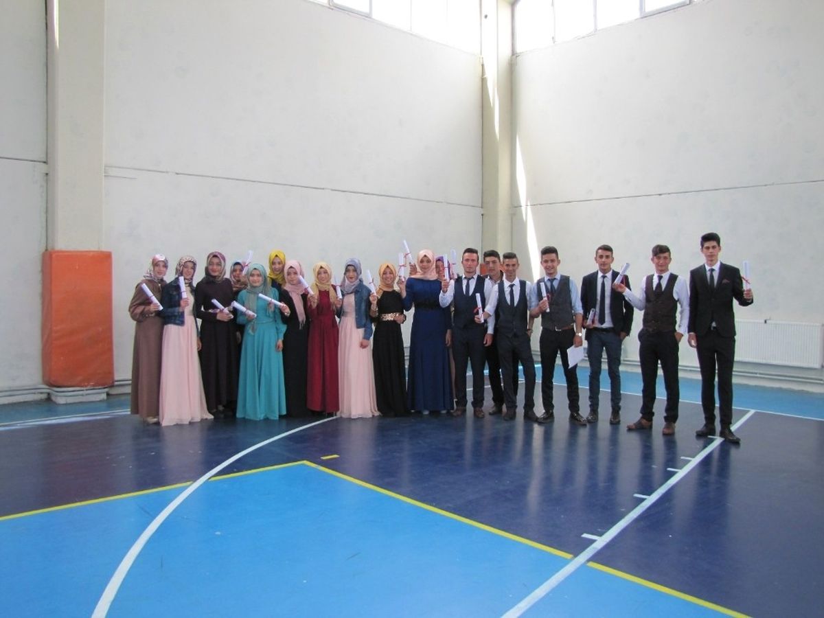 İmam Hatip Ortaokul ve Lise Öğrencilerinin Mezuniyet Töreni