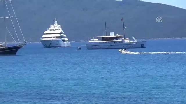 Mavi Suların 'Mega' Misafirleri Mavi Suların 'Mega' Misafirleri